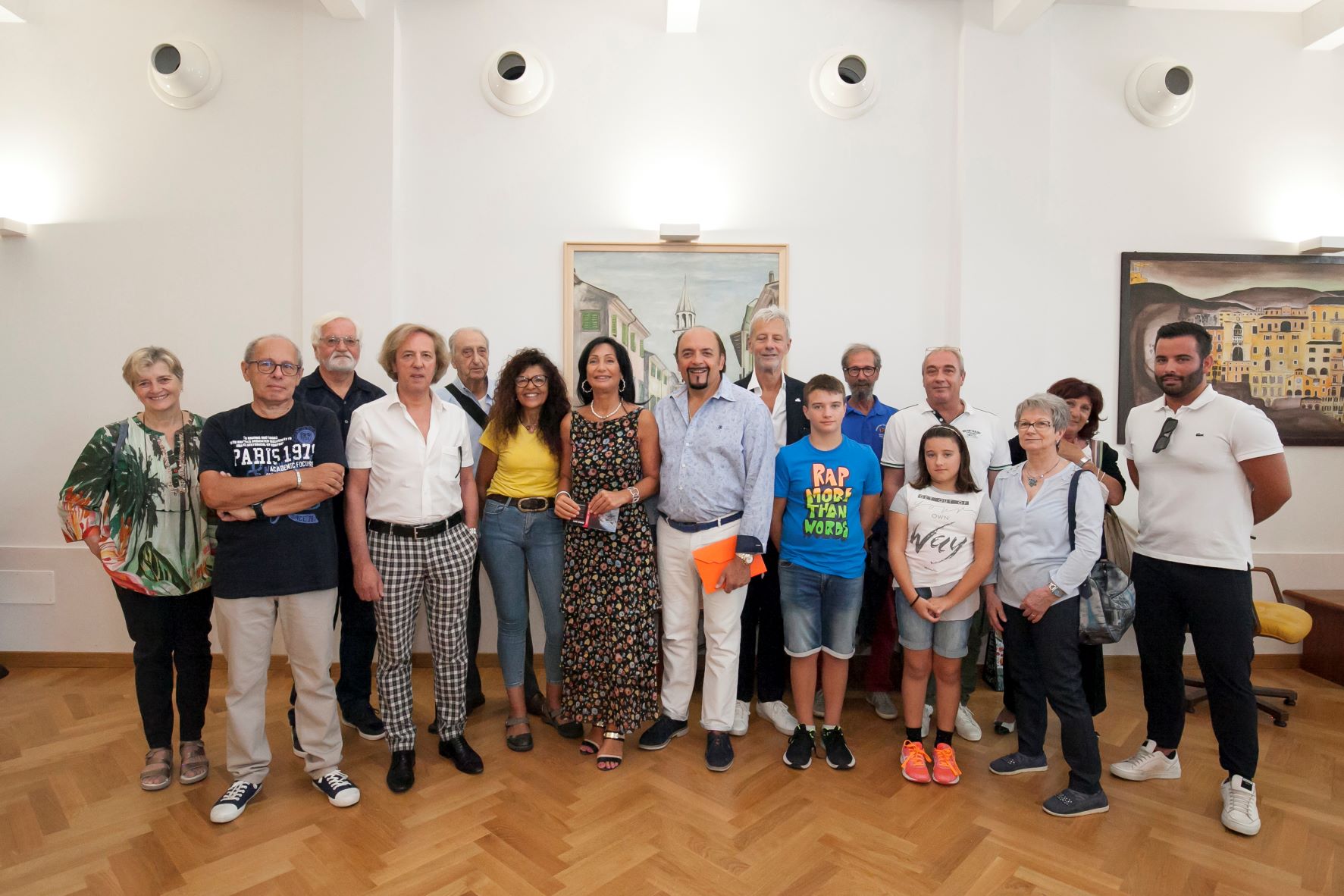 Monfalcone, il municipio diventa galleria con le opere degli artisti locali